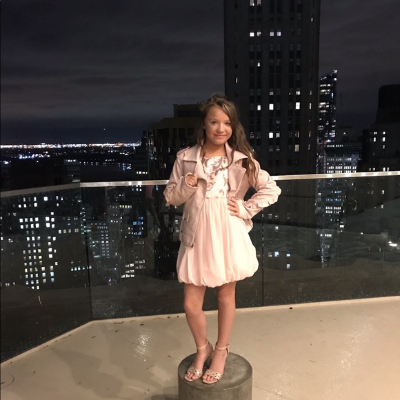 Dress - Picture 4 of 4